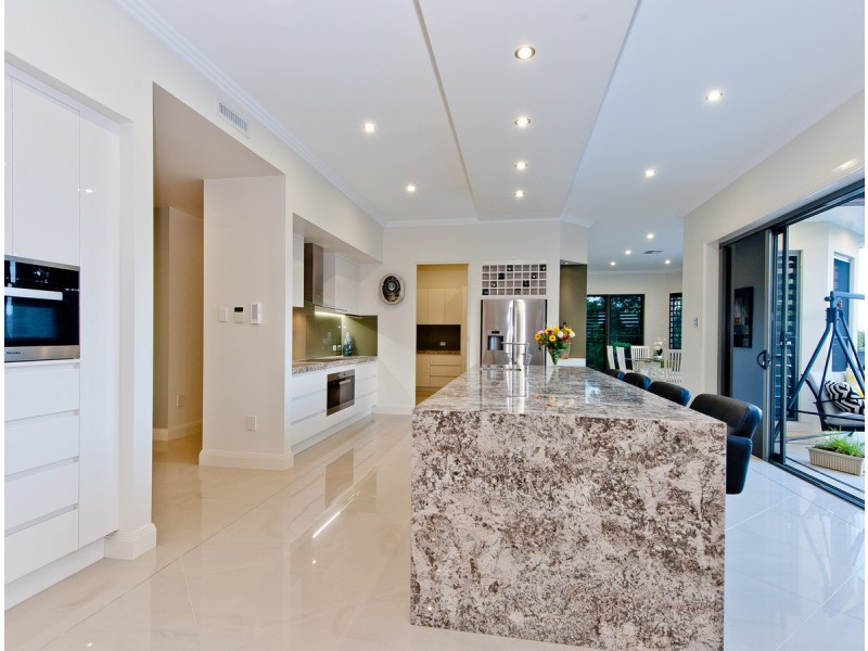 701 Clear Mountain Road, Clear Mountain QLD 4500