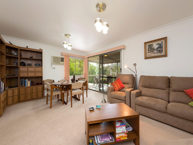 90 Burbong Street, Chapel Hill QLD 4069