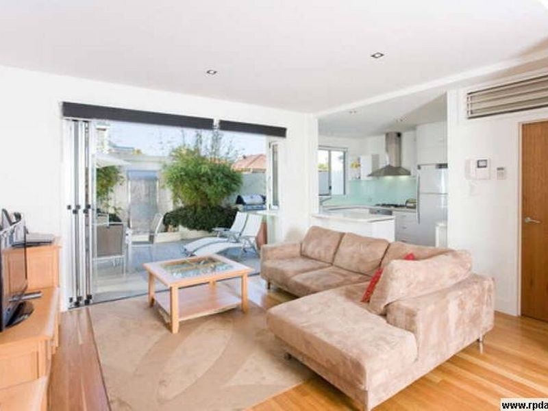 26 Hickey Street, New Farm QLD 4005