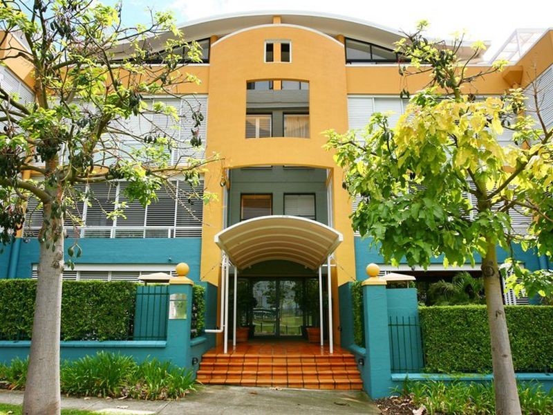 18/222 Bowen Terrace, New Farm QLD 4005