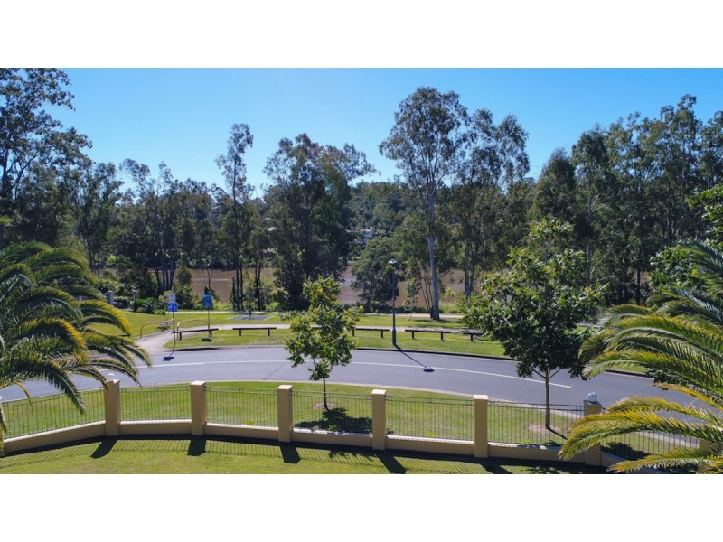 35 Thomas Mcleod Avenue, Sinnamon Park QLD 4073