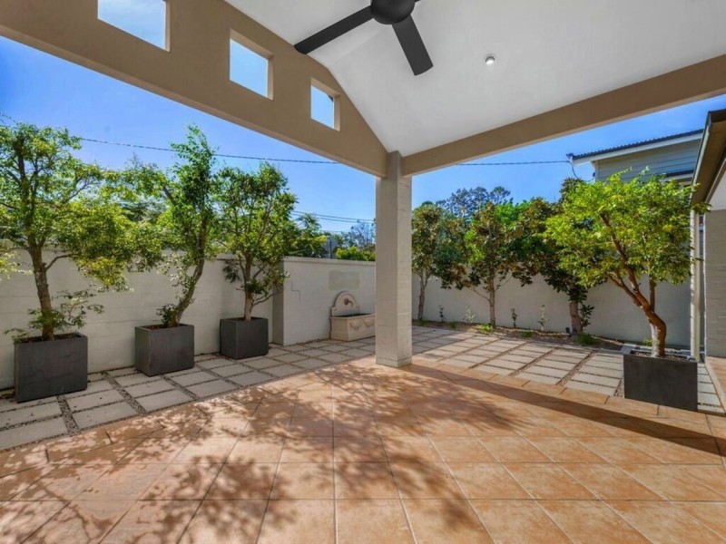 37 Hants Street, Hamilton QLD 4007