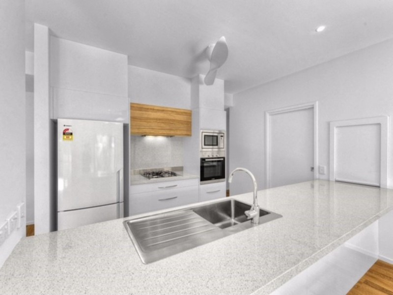 37 Hants Street, Hamilton QLD 4007