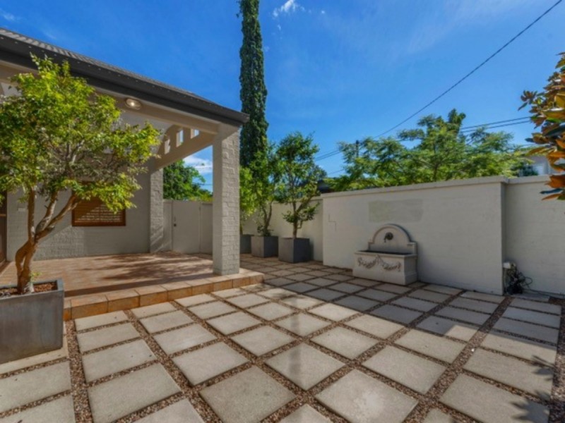 37 Hants Street, Hamilton QLD 4007