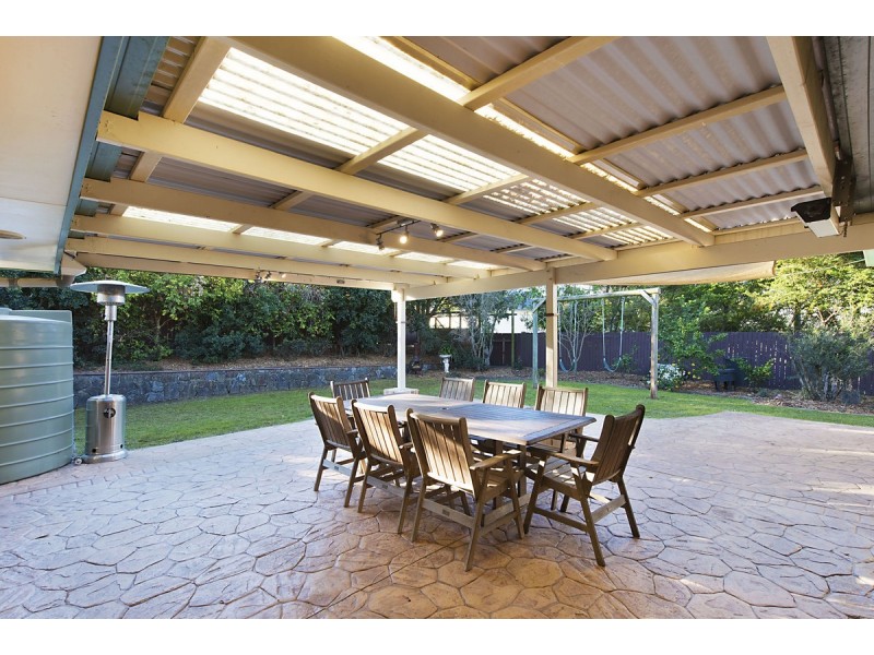 24 Mareeba Court, Arana Hills QLD 4054