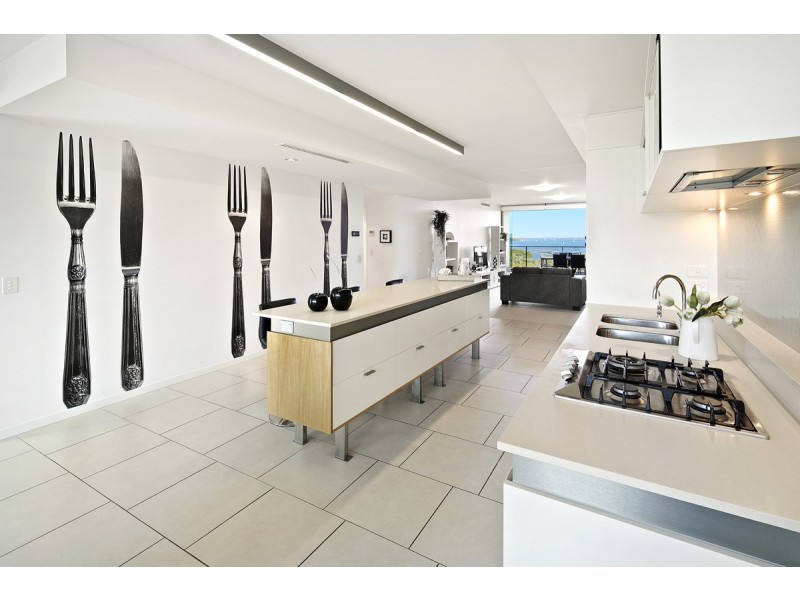 29404/2 Ephraim Island Parade, Paradise Point QLD 4216