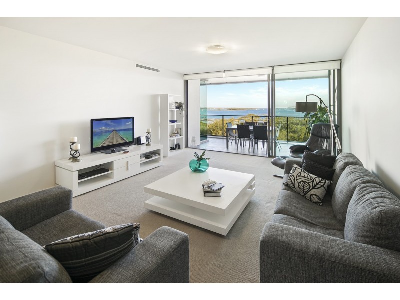 29404/2 Ephraim Island Parade, Paradise Point QLD 4216