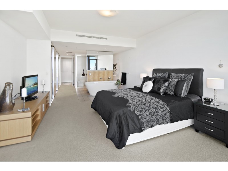 29404/2 Ephraim Island Parade, Paradise Point QLD 4216
