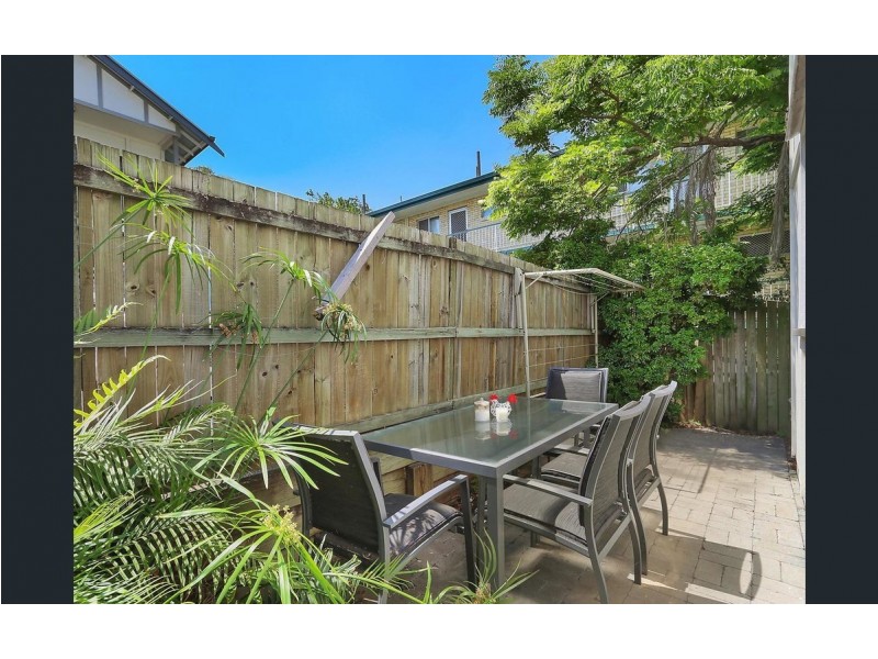 4/74 Kent Street, New Farm QLD 4005