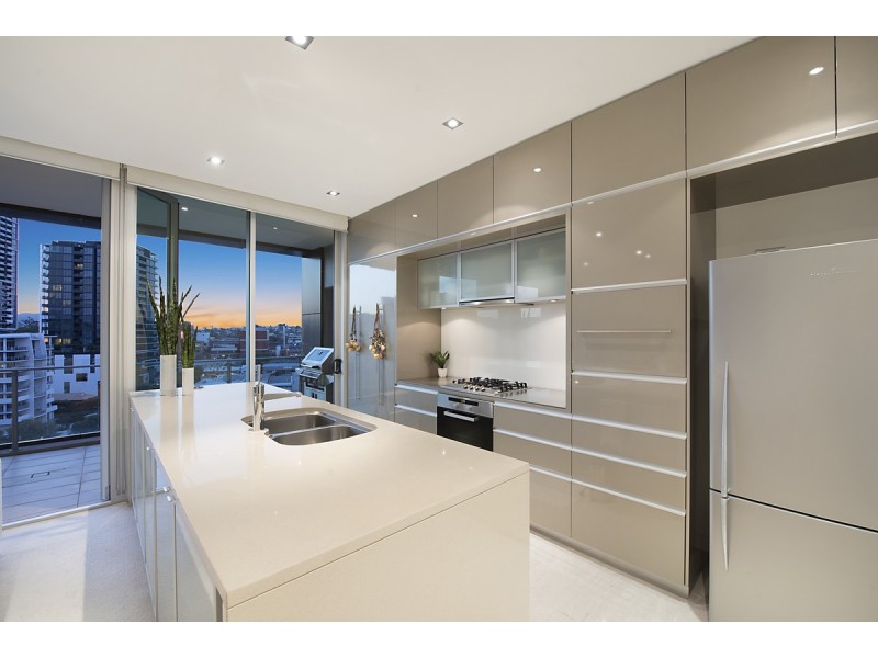 42/205 Coronation Drive, Milton QLD 4064