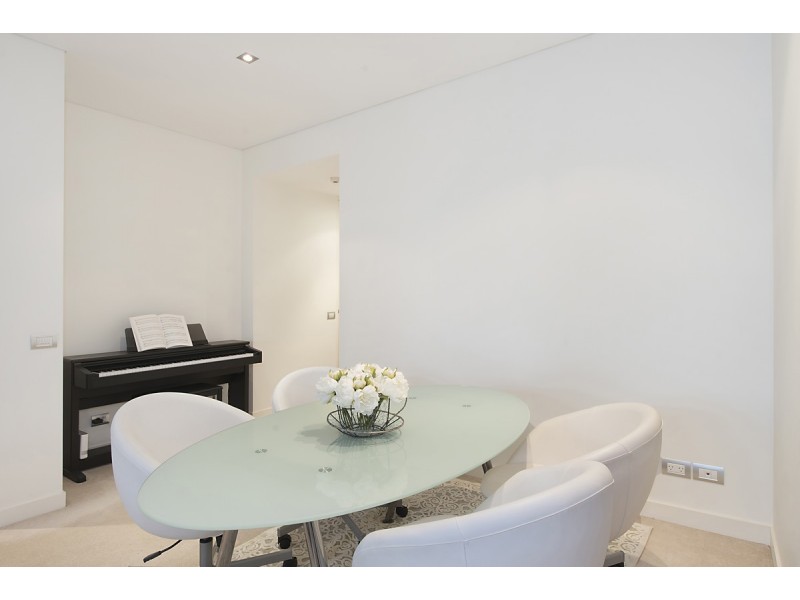 42/205 Coronation Drive, Milton QLD 4064
