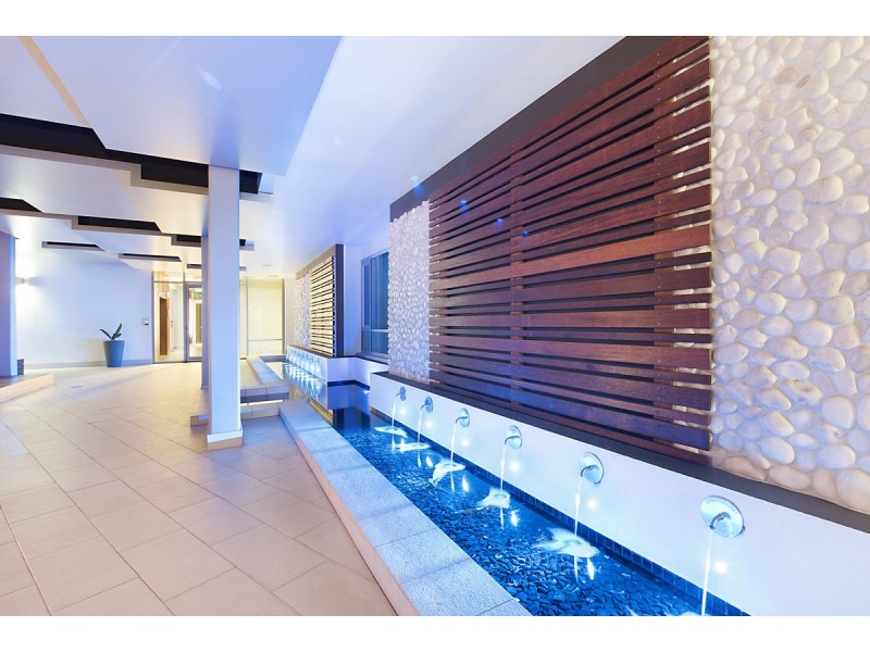 42/205 Coronation Drive, Milton QLD 4064
