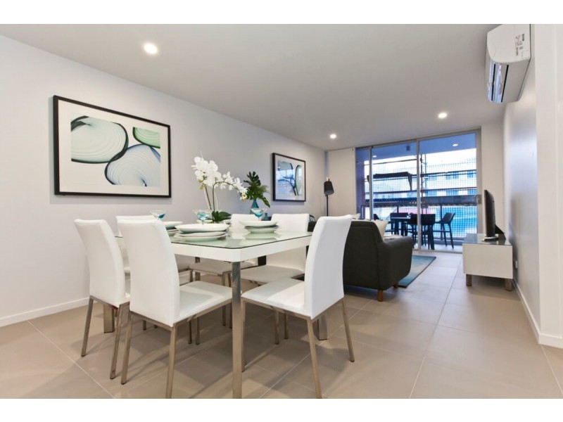 202/26 Spendelove Avenue, Southport QLD 4215