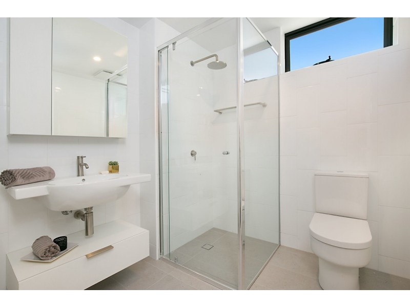 301/27-31 Ekibin Road, Annerley QLD 4103