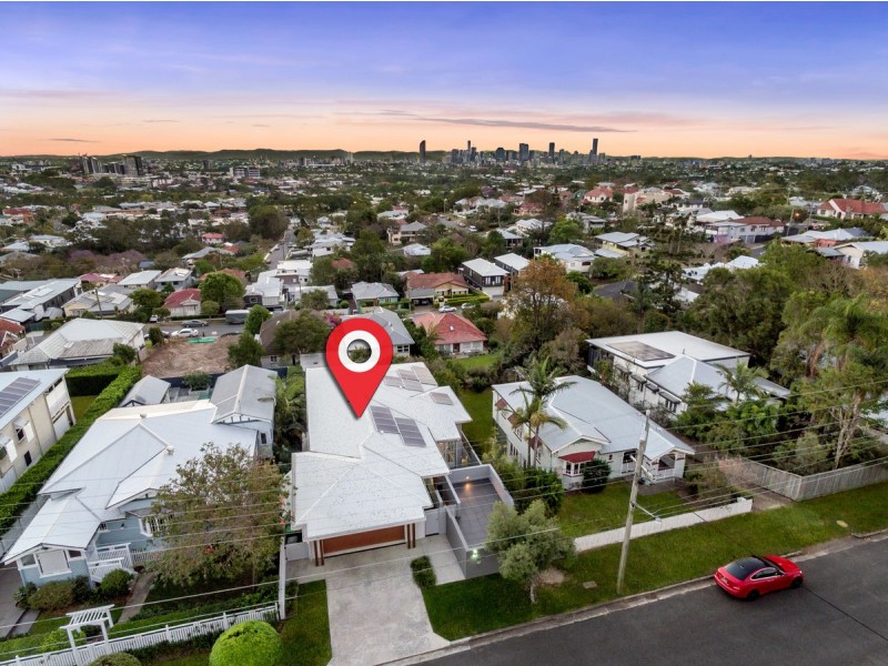 15 Sylvia Street, Camp Hill QLD 4152