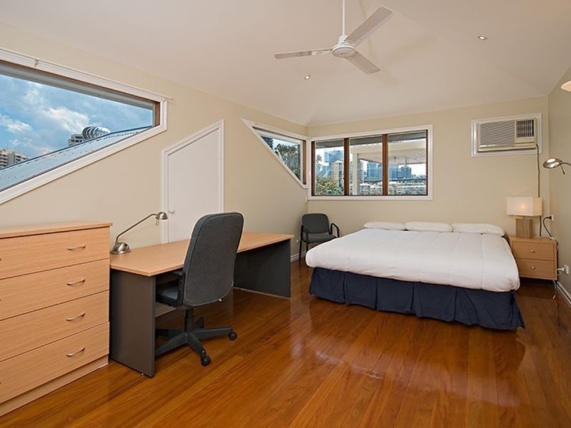 25 B Maxwell Street, New Farm QLD 4005