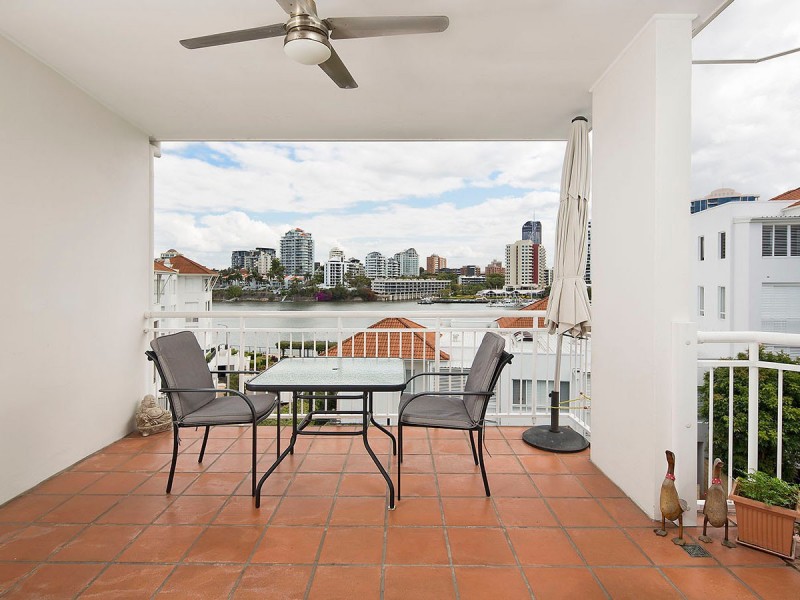 52/6 Merthyr Road, New Farm QLD 4005