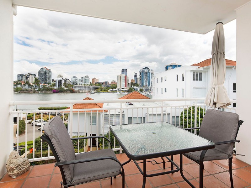 52/6 Merthyr Road, New Farm QLD 4005