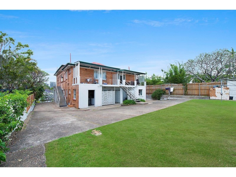 24-26 Hazlewood Street, New Farm QLD 4005