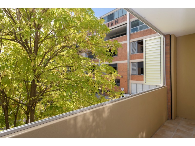 4/14 Macquarie Street, Teneriffe QLD 4005