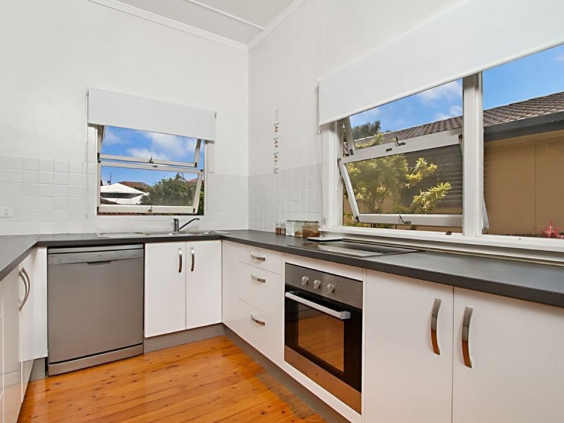 2 Greens Road, Coorparoo QLD 4151