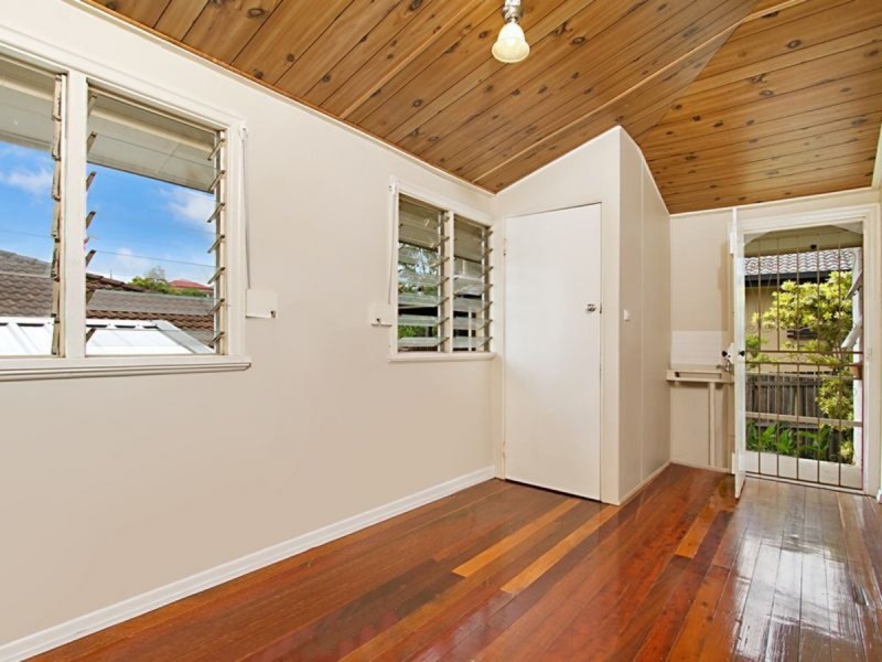 2 Greens Road, Coorparoo QLD 4151