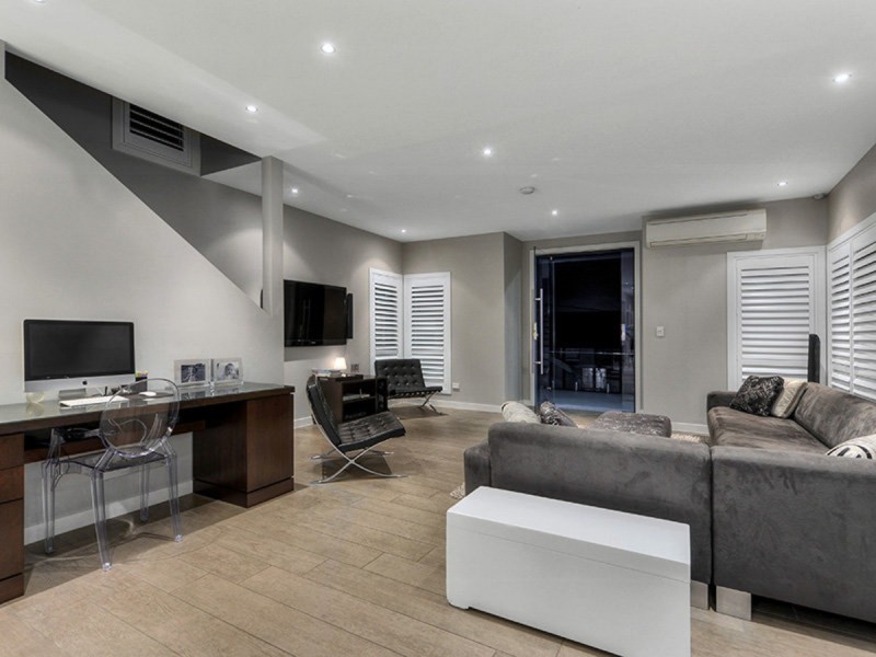 12 Blythe Street, Kelvin Grove QLD 4059