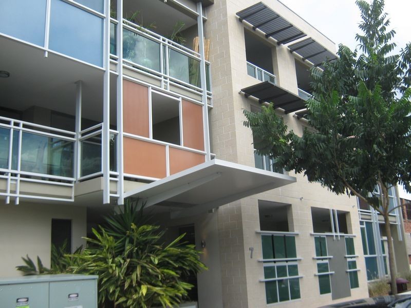 3/7 Helen Street, Newstead QLD 4006