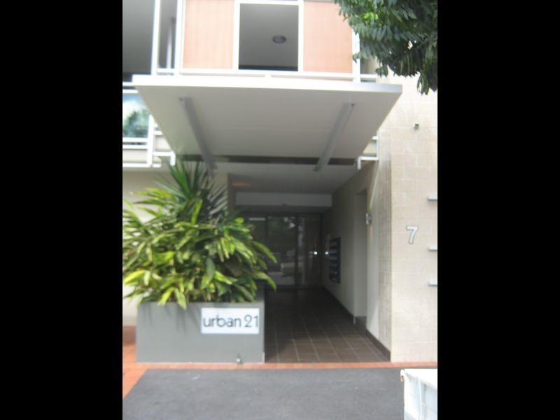 3/7 Helen Street, Newstead QLD 4006