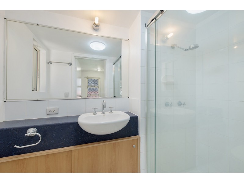 2/321 Bowen Terrace, New Farm QLD 4005