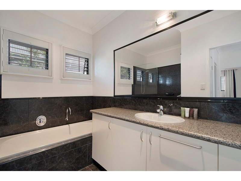 27 Lilley Street, Hendra QLD 4011