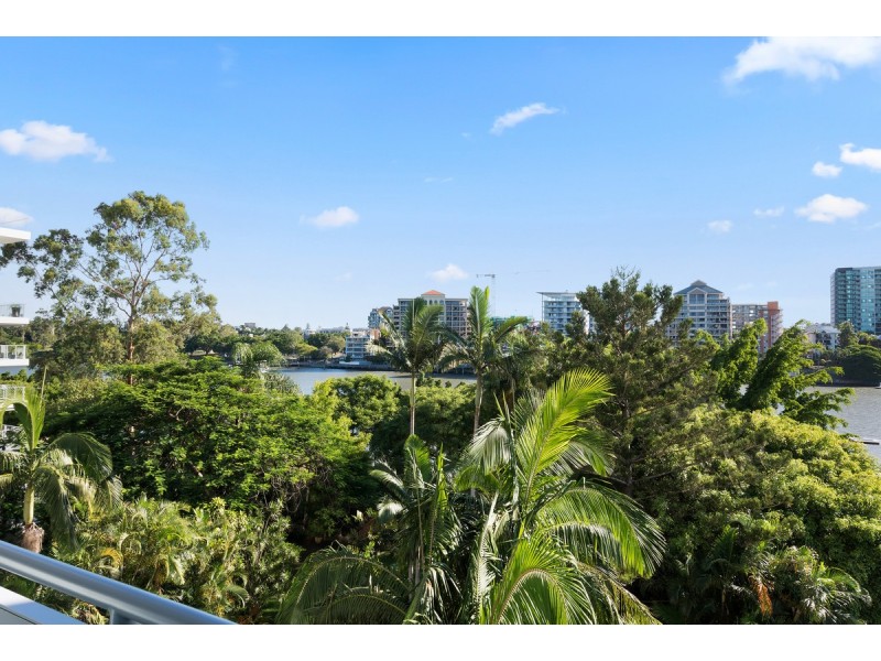 4D/172 Oxlade Drive, New Farm QLD 4005