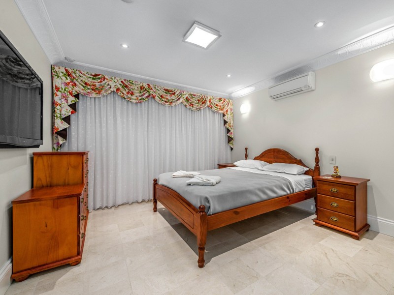62 Crescent Road, Hamilton QLD 4007