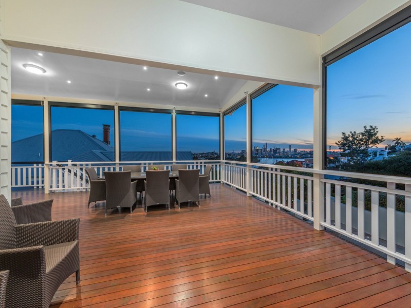 62 Crescent Road, Hamilton QLD 4007