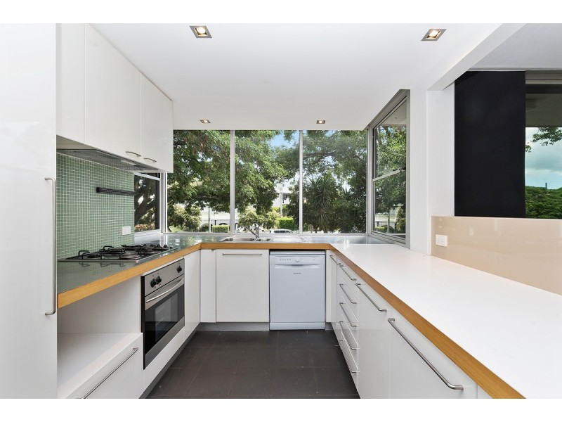 4/128 Oxlade Drive, New Farm QLD 4005