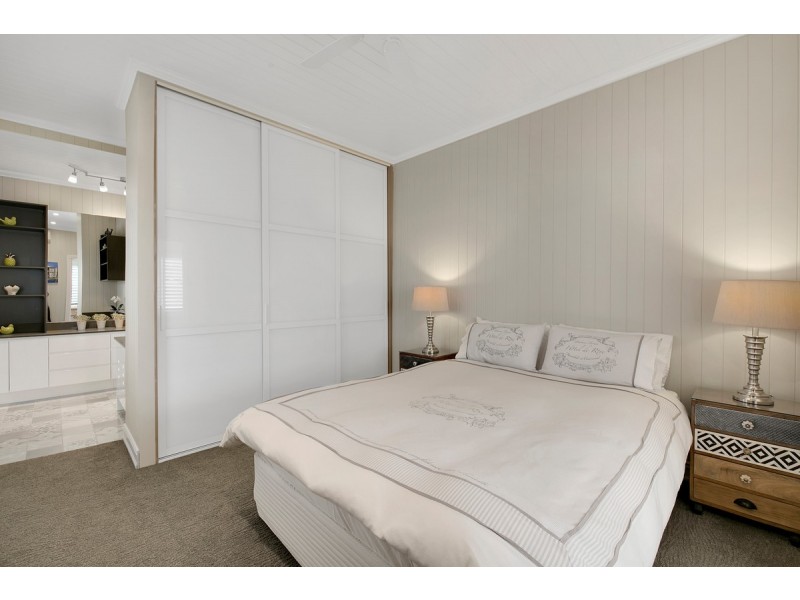 76 Lockerbie Street, Kangaroo Point QLD 4169