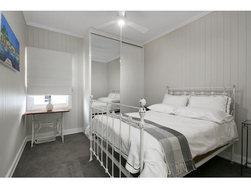 76 Lockerbie Street, Kangaroo Point QLD 4169