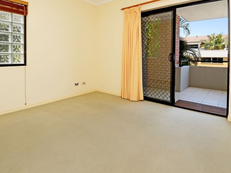 8/9 Newstead Avenue, Newstead QLD 4006