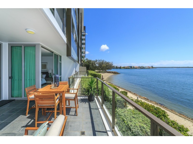 26104/2 Ephraim Island Parade, Paradise Point QLD 4216