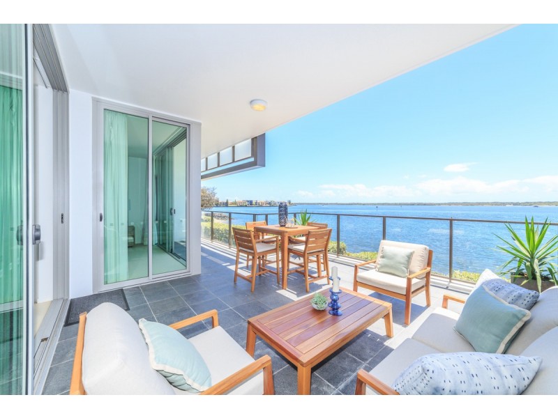 26104/2 Ephraim Island Parade, Paradise Point QLD 4216