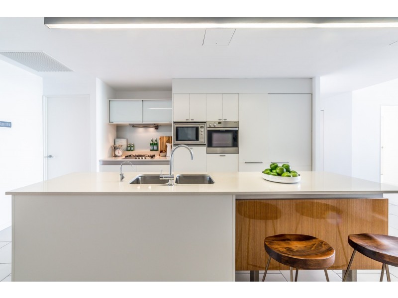 26104/2 Ephraim Island Parade, Paradise Point QLD 4216