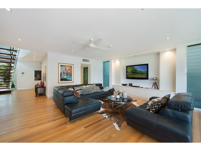 41 Brisbane Corso, Fairfield QLD 4103