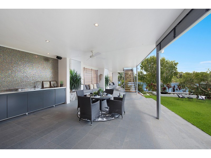 41 Brisbane Corso, Fairfield QLD 4103