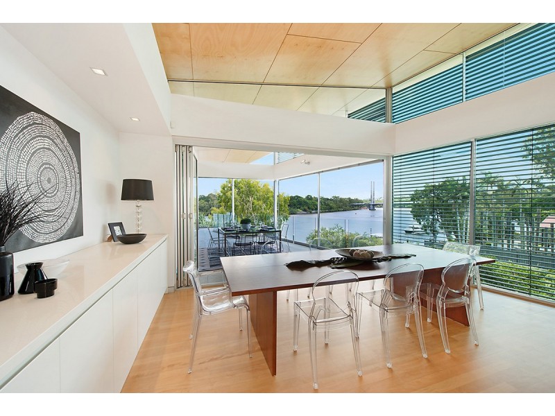 41 Brisbane Corso, Fairfield QLD 4103