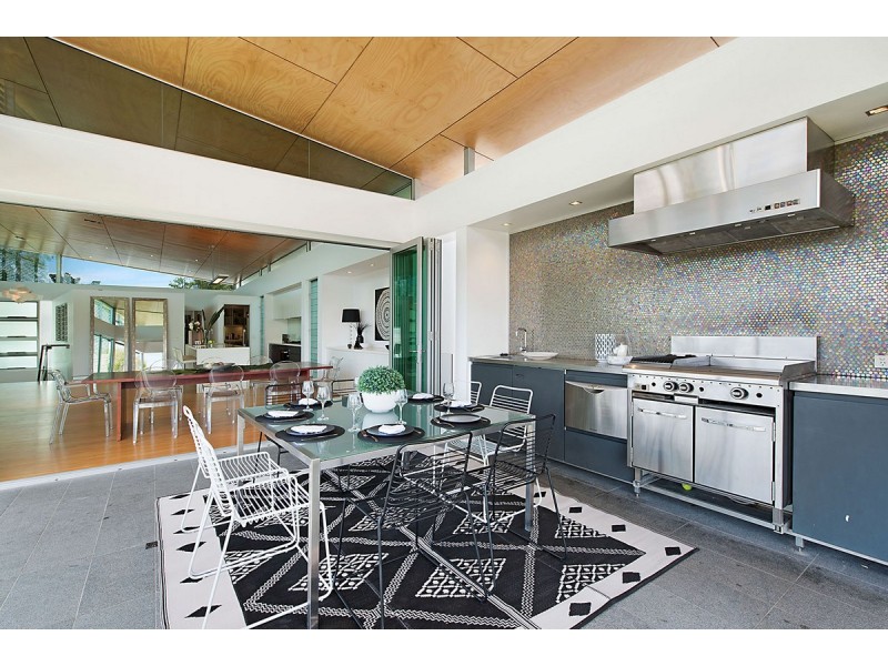 41 Brisbane Corso, Fairfield QLD 4103