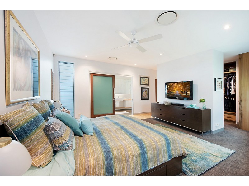 41 Brisbane Corso, Fairfield QLD 4103