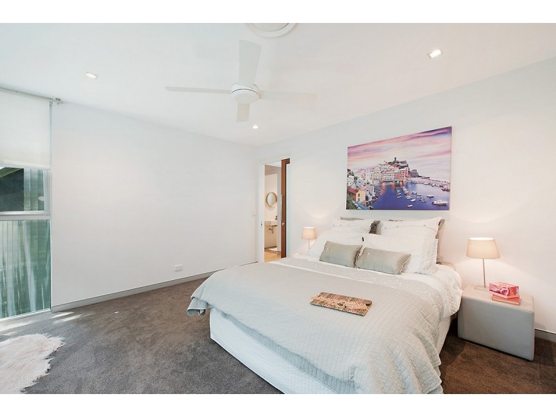 41 Brisbane Corso, Fairfield QLD 4103