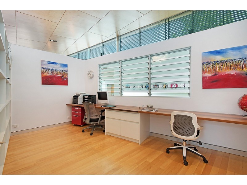 41 Brisbane Corso, Fairfield QLD 4103