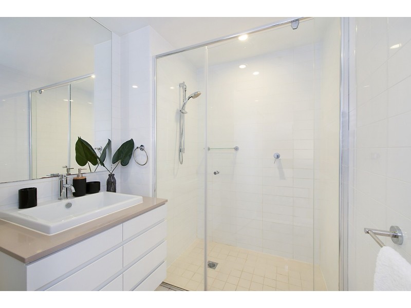 4172/37C Harbour Road, Hamilton QLD 4007