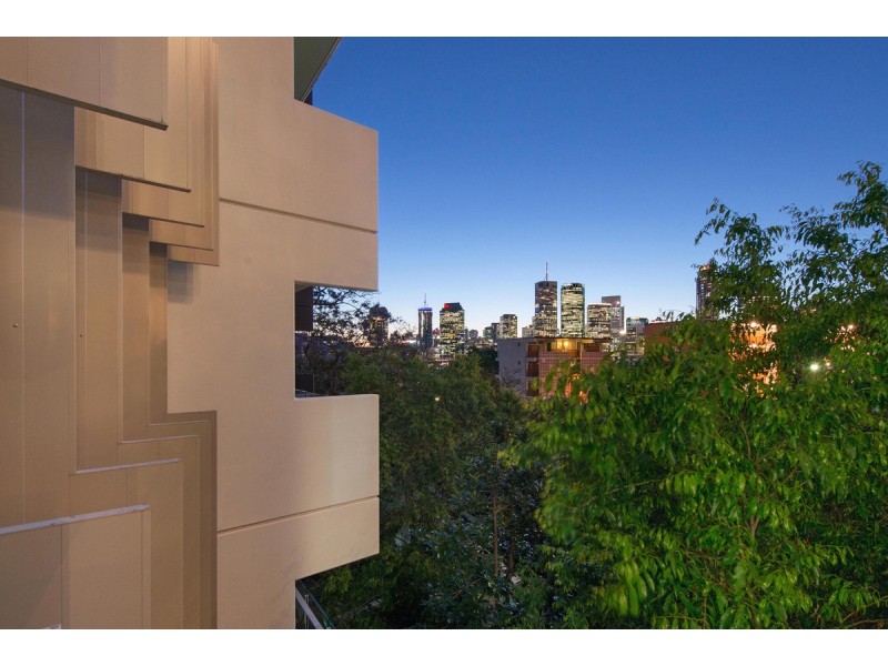 11/75 Barker Street, New Farm QLD 4005